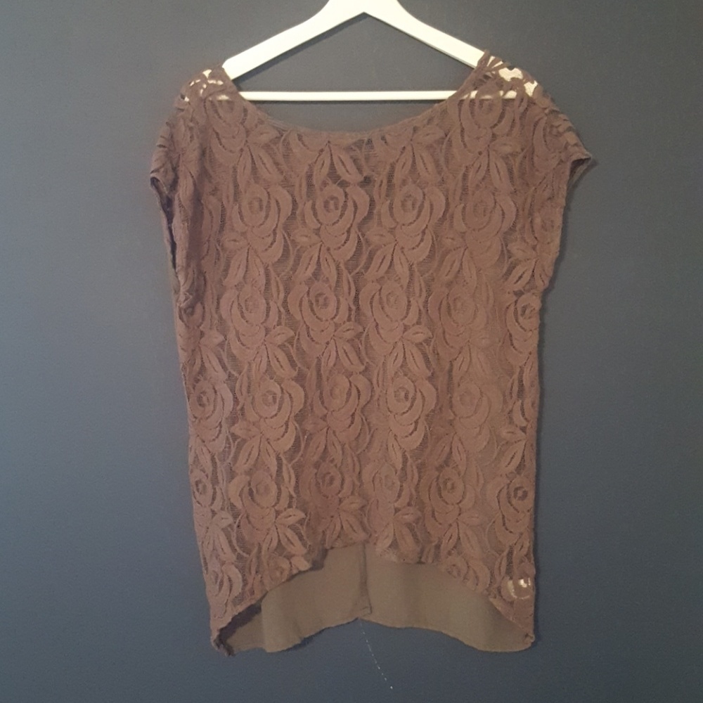Grey short sleeve lace front top